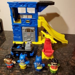 Marvel DC Comics Batman Toy Talking Car Helicopter & 4 Little People Characters